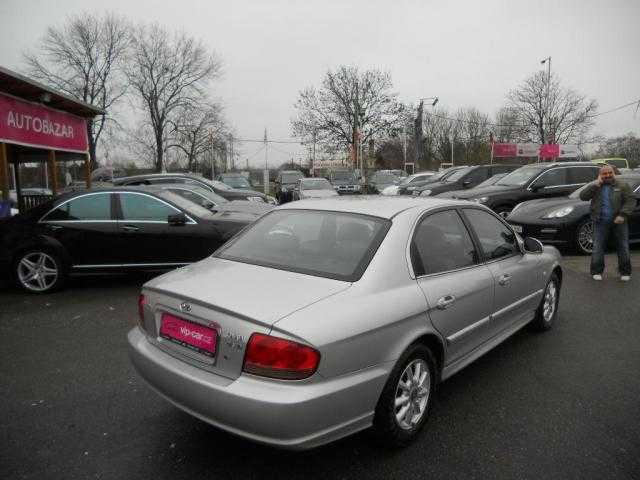 Hyundai Sonata sedan 127kW benzin 200304