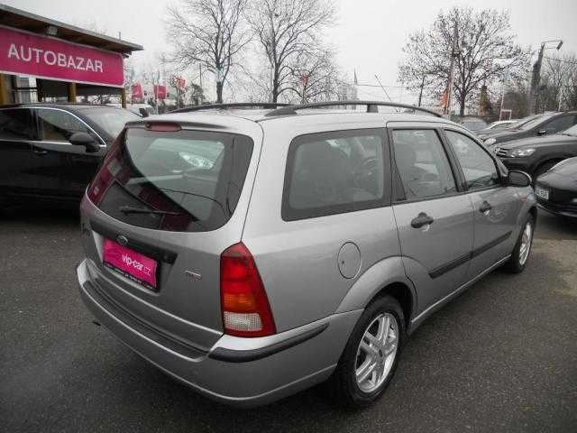 Ford Focus kombi 74kW nafta 200406