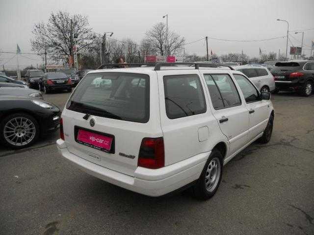 Volkswagen Golf kombi 74kW benzin 199708