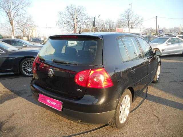 Volkswagen Golf hatchback 77kW nafta 200601