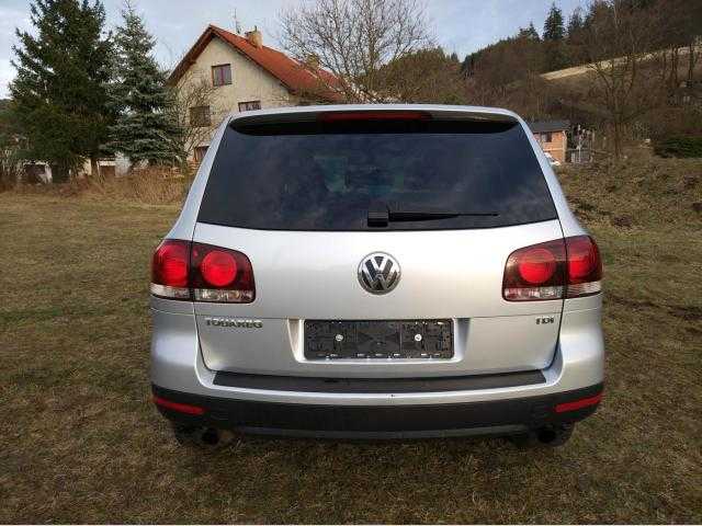 Volkswagen Touareg SUV 128kW nafta 200708