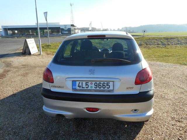 Peugeot 206 hatchback 55kW benzin 2004