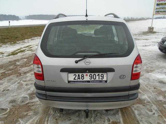 Opel Zafira kombi 74kW nafta 2003