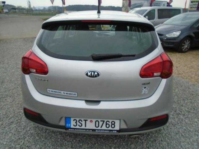 Kia Ceed hatchback 94kW nafta 2015