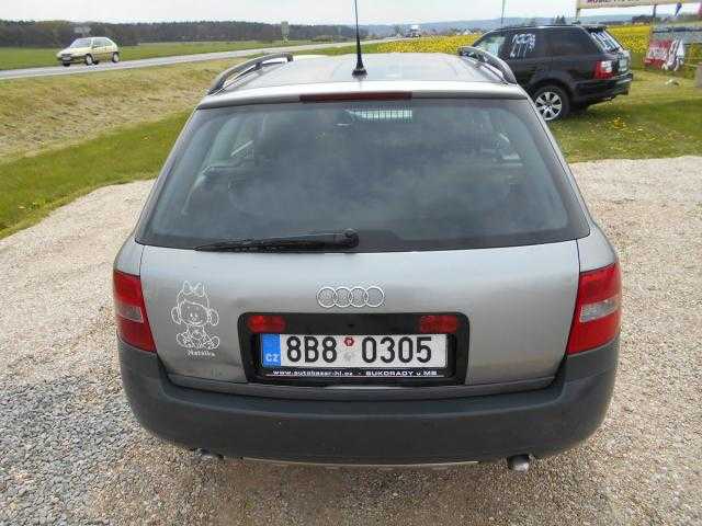 Audi A6 Allroad kombi 132kW nafta 2003