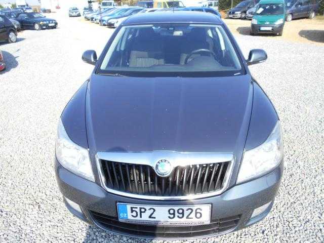 Škoda Octavia hatchback 77kW nafta 2012