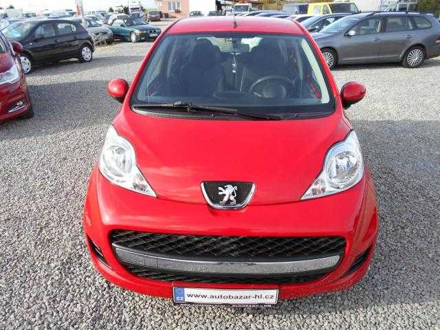 Peugeot 107 hatchback 50kW benzin 2010