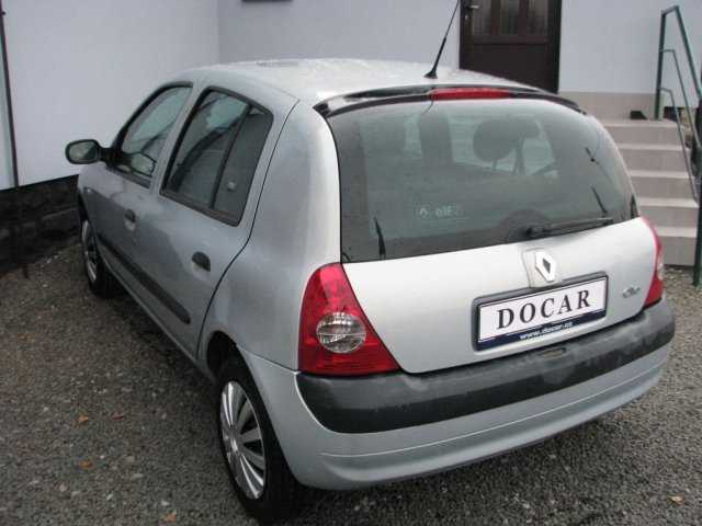 Renault Clio hatchback 48kW nafta 2004