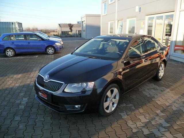 Škoda Octavia hatchback 110kW nafta 201310