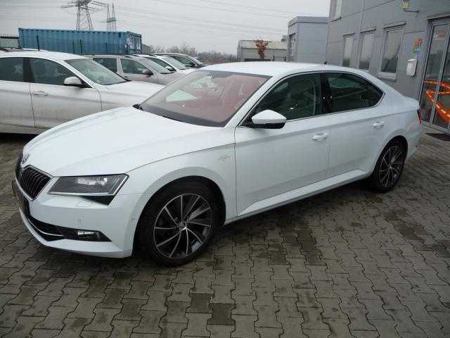 Škoda Superb hatchback 110kW nafta 201601