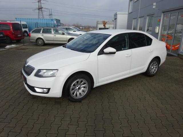 Škoda Octavia hatchback 77kW nafta 201402