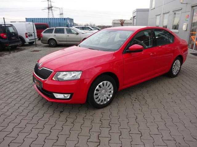 Škoda Octavia hatchback 110kW nafta 201304