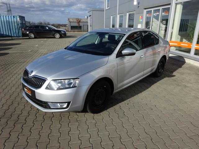 Škoda Octavia hatchback 77kW nafta 201306