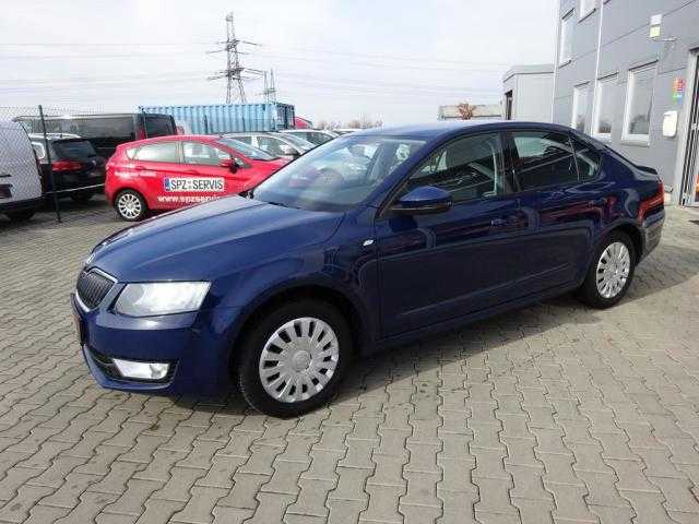 Škoda Octavia hatchback 77kW nafta 201307