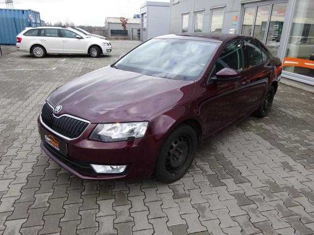 Škoda Octavia hatchback 77kW nafta 201303