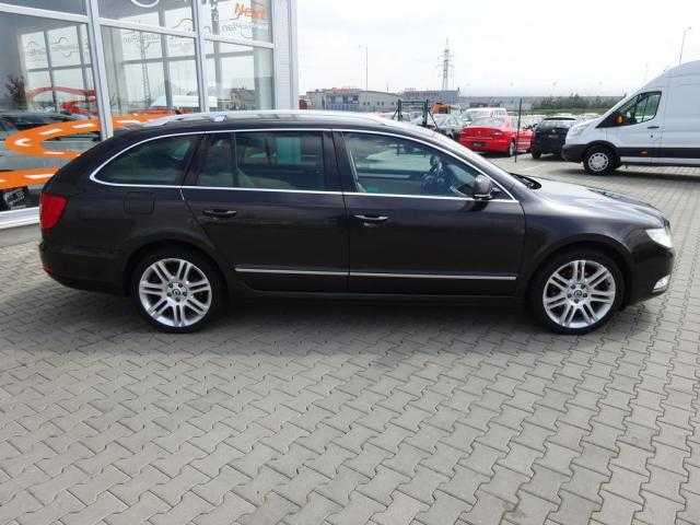 Škoda Superb kombi 125kW nafta 201304