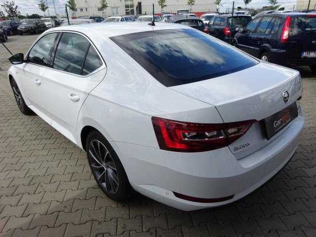 Škoda Superb hatchback 140kW nafta 201605