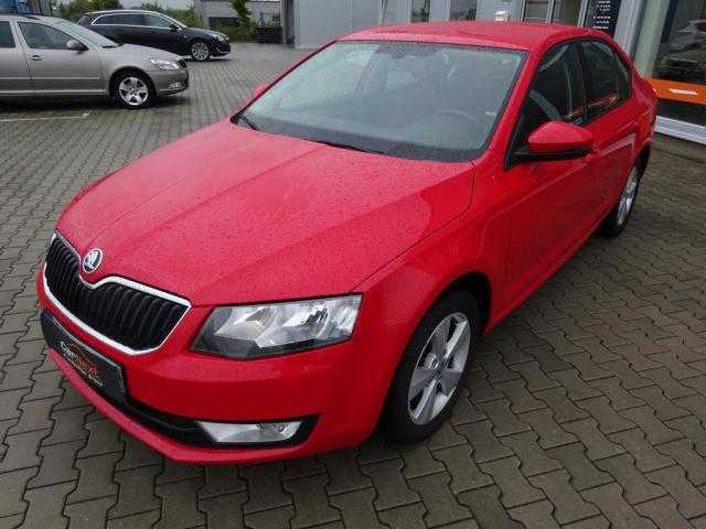 Škoda Octavia hatchback 110kW nafta 201404