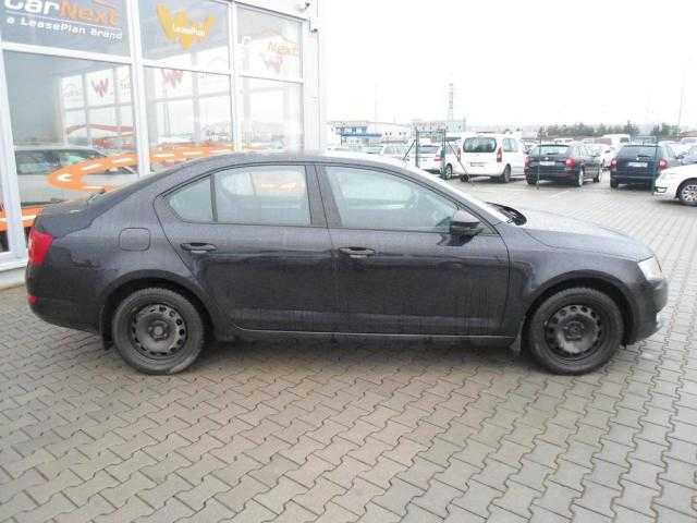 Škoda Octavia hatchback 77kW nafta 201310