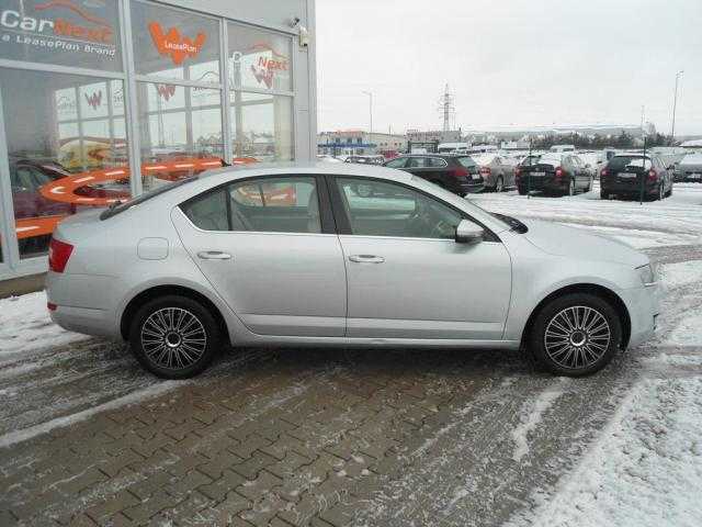 Škoda Octavia hatchback 77kW nafta 201307