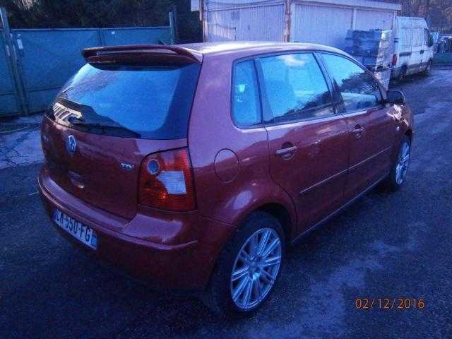 Volkswagen Polo hatchback 0kW nafta 2002