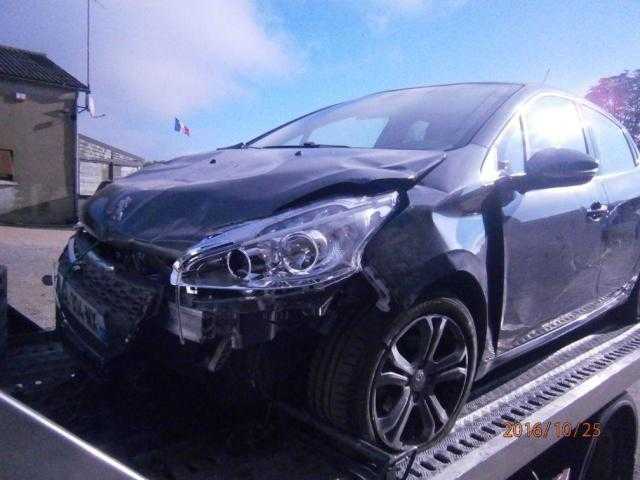 Peugeot 208 hatchback 0kW benzin 2012