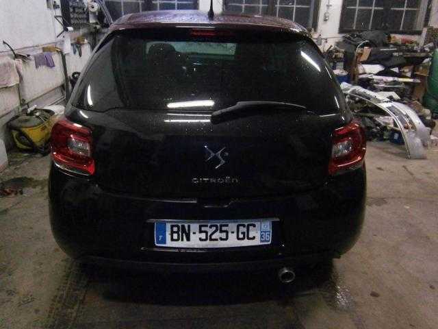 Citroën DS3 hatchback 68kW nafta 2011