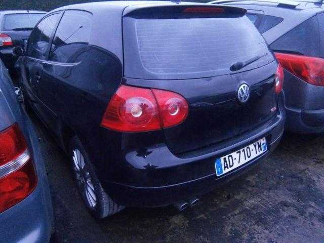 Volkswagen Golf hatchback 125kW nafta 2006