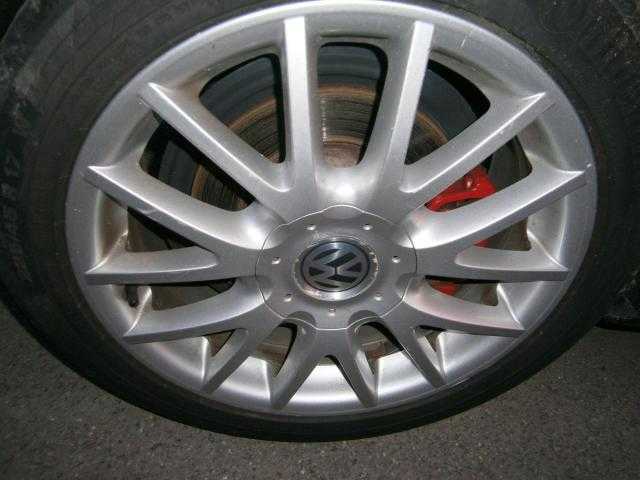 Volkswagen Golf hatchback 125kW nafta 2006