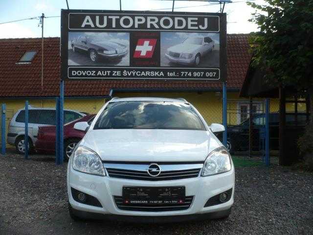 Opel Astra kombi 88kW nafta 2008