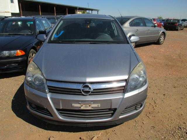 Opel Astra kombi 125kW benzin 2006