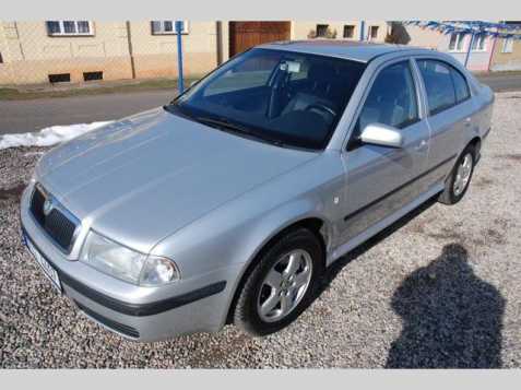 Škoda Octavia hatchback 66kW nafta 200104