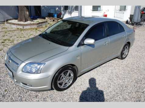 Toyota Avensis hatchback 130kW nafta 200606