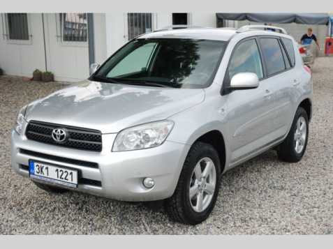 Toyota RAV4 SUV 100kW nafta 200610