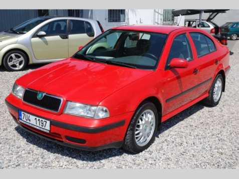 Škoda Octavia sedan 74kW benzin 199712