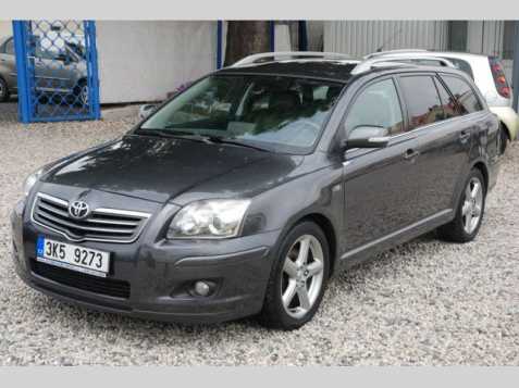 Toyota Avensis kombi 130kW nafta 200609