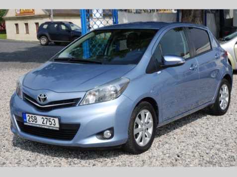 Toyota Yaris hatchback 73kW benzin 201112