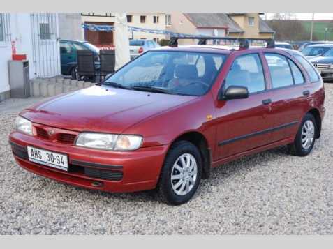 Nissan Almera hatchback 64kW benzin 199712