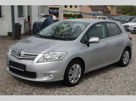 Toyota Auris hatchback 97kW benzin 201011