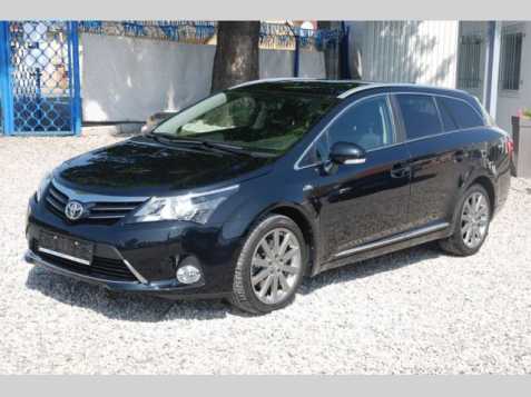 Toyota Avensis kombi 110kW nafta 201204