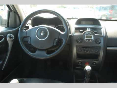 Renault Mégane hatchback 76kW nafta 200801