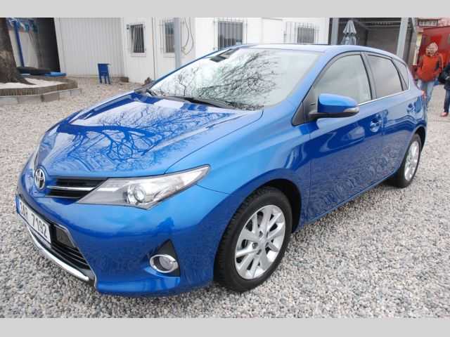 Toyota Auris hatchback 97kW benzin 201309