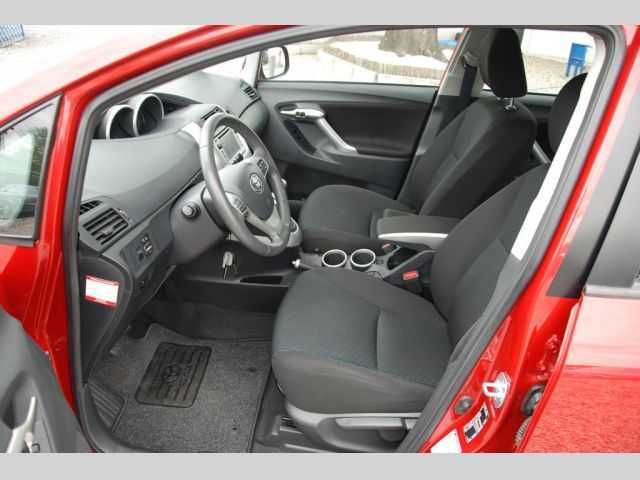 Toyota Verso kombi 108kW benzin 201208