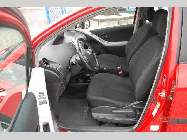 Toyota Yaris hatchback 64kW benzin 200704