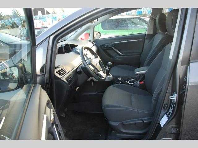 Toyota Verso kombi 108kW benzin 201402