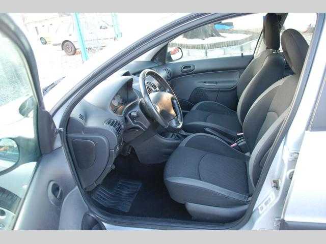 Peugeot 206 kombi 55kW benzin 200608