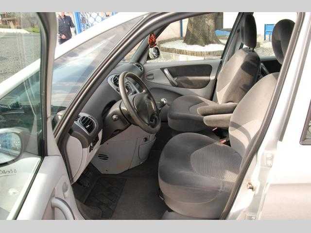 Citroën Xsara Picasso kombi 66kW nafta 200603