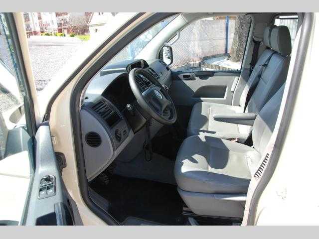 Volkswagen Caravelle kombi 96kW nafta 200605