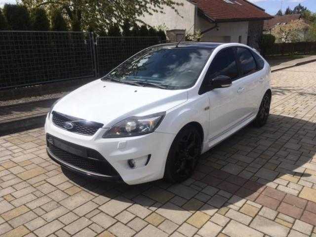 Ford Focus hatchback 220kW benzin 200807