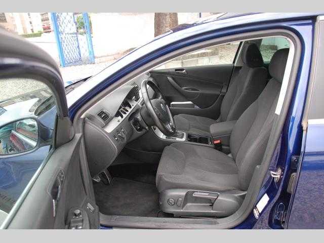 Volkswagen Passat kombi 125kW nafta 200806